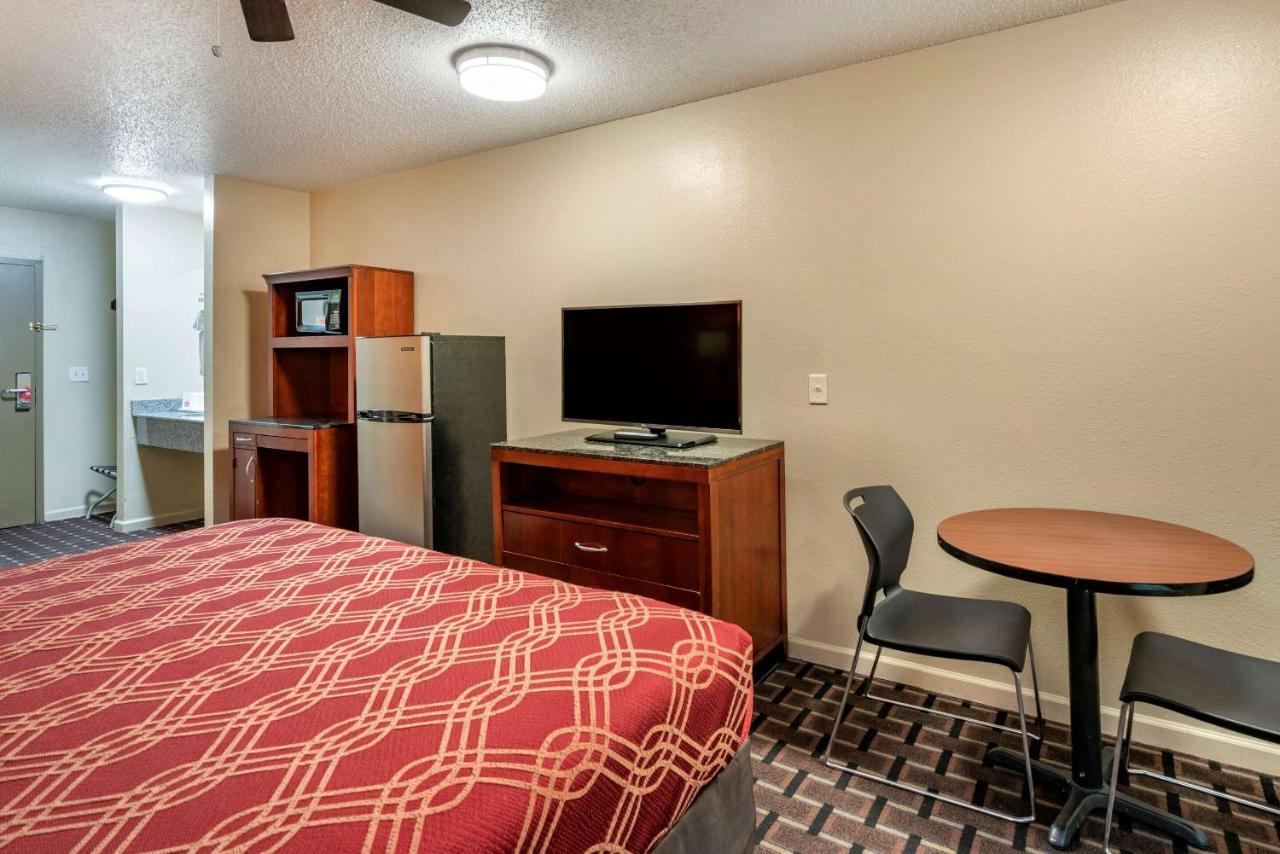 Econo Lodge Inn & Suites Granite City Exterior foto